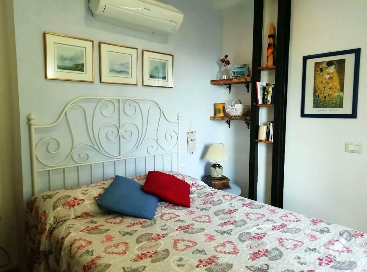 La Casetta Mortola Inferiore Holiday home